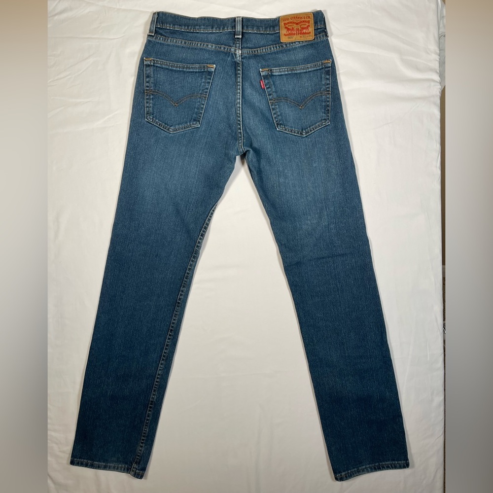 Levi's 505 Blue Straight Jeans with Classic Style